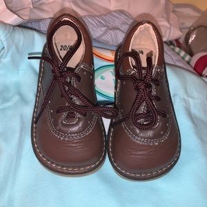 Alligator Squeaky shoes